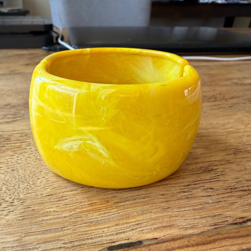 Vintage Yellow Marbled Hinged Wide Bangle Bracelet